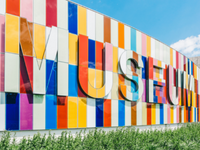 Colorful sign that says "museum"